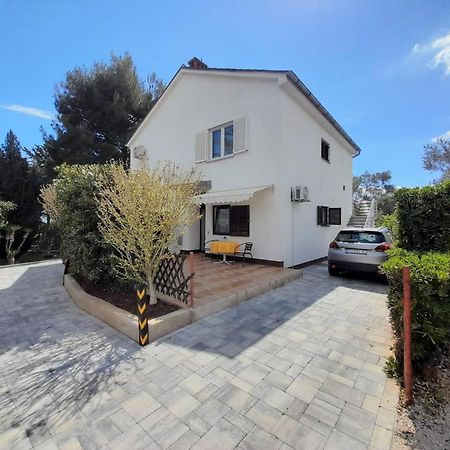 Lovely Studio Malina Close To The Beach 克尔克 外观 照片